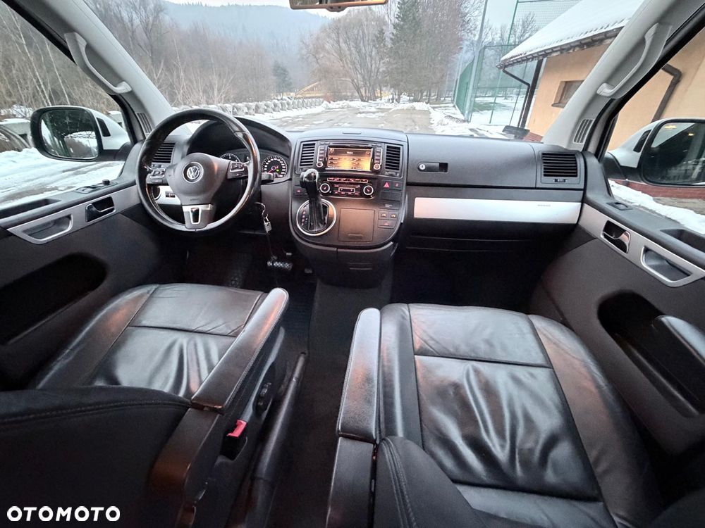 Volkswagen Multivan - 13