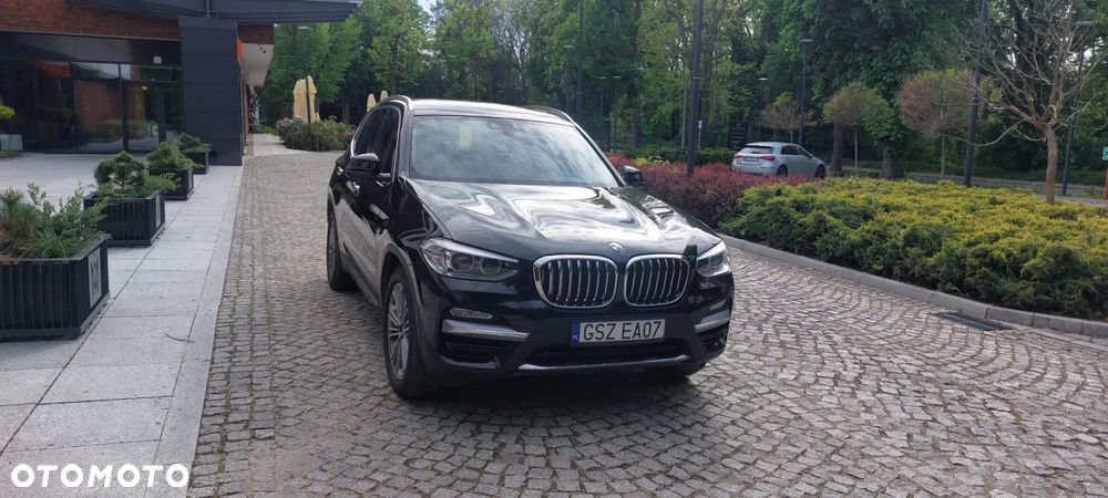 BMW X3 sDrive18d xLine - 23