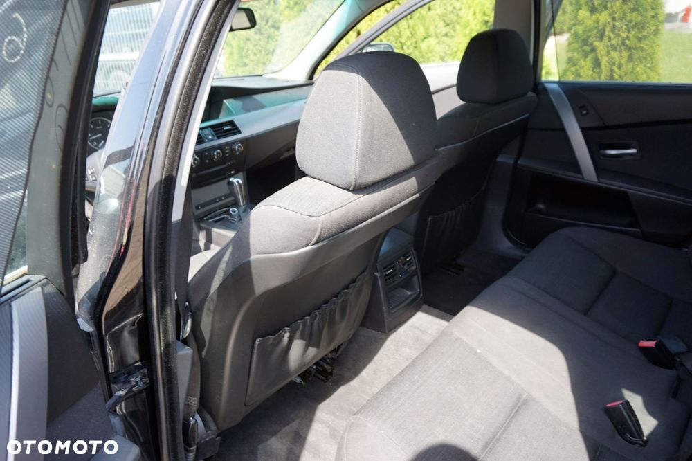 BMW 5 E61 KOMBI 2005 668 2.5 D M57D25 177KM GA6HP26Z CZARNY na części - 12