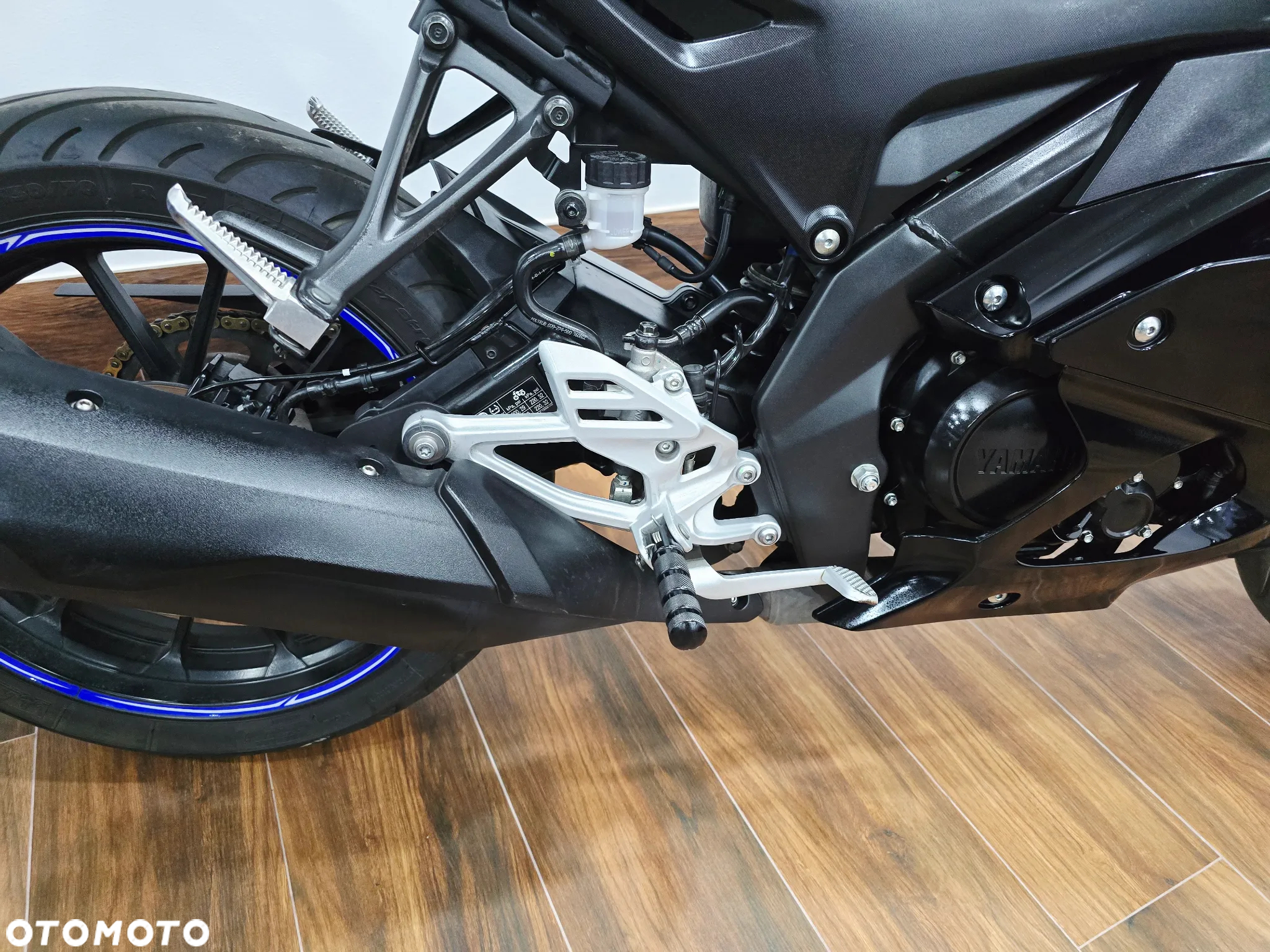 Yamaha YZF - 22