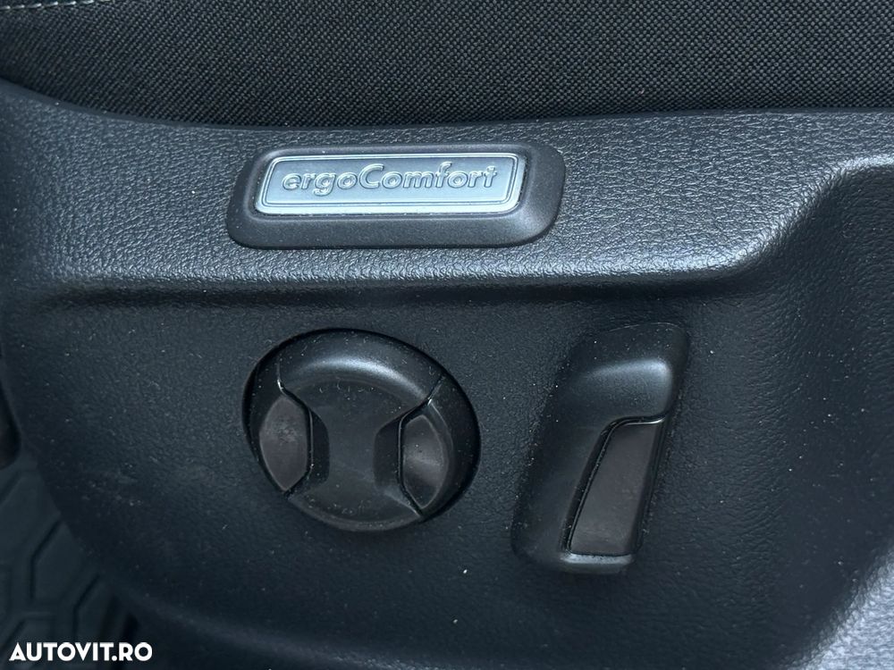 Volkswagen Passat 2.0 TDI DSG Comfortline - 14