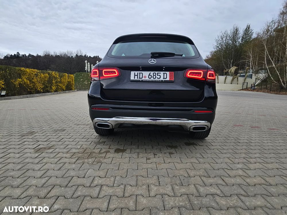 Mercedes-Benz GLC 300 d 4MATIC - 11