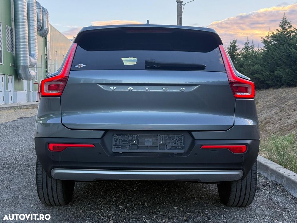 Volvo XC 40 D4 AWD Geartronic Momentum Pro - 5