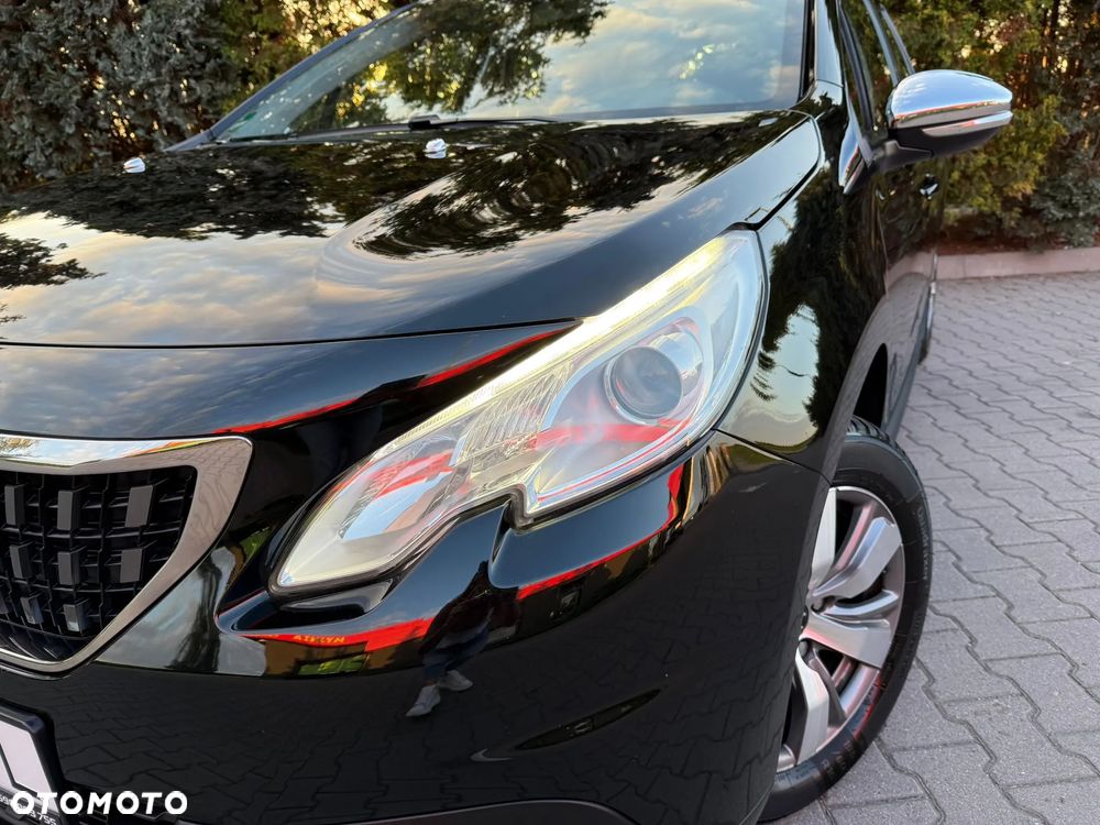 Peugeot 2008 1.2 Pure Tech Allure S&S - 28