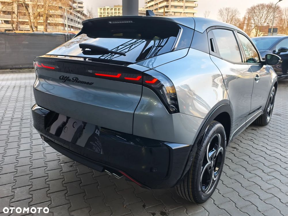 Alfa Romeo Junior 1.2 VGT Ibrida Ti - 17