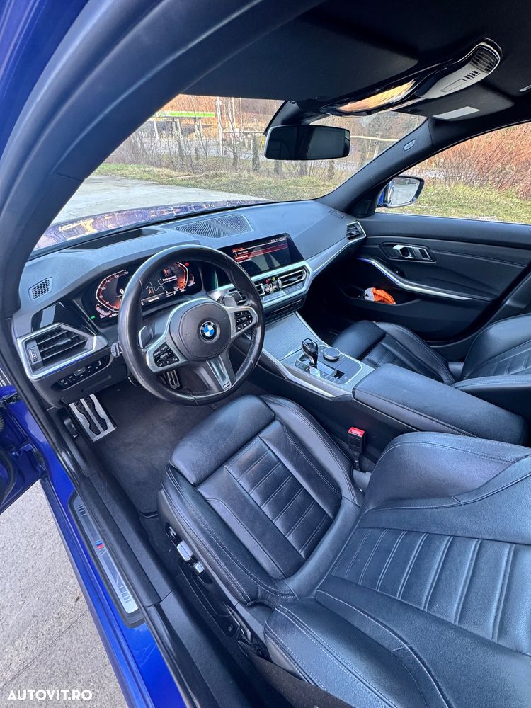 BMW Seria 3 320d Aut. M Sport - 12
