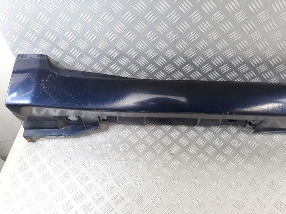 próg listwa progowa prawa TOYOTA AVENSIS T27 08-15 - 3