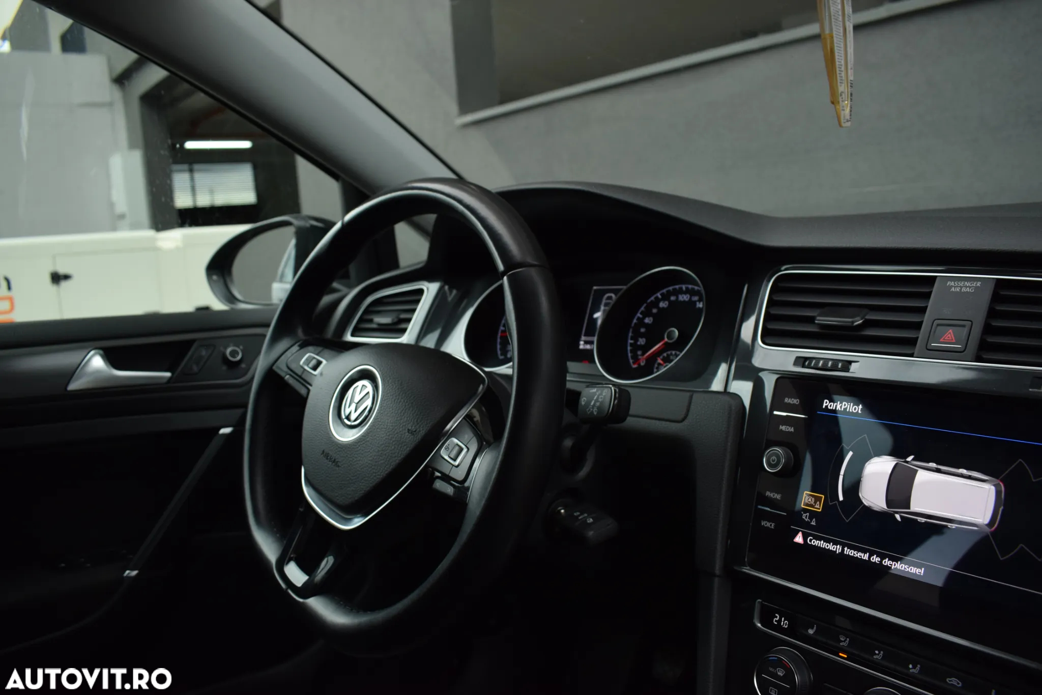 Volkswagen Golf 2.0 TDI Highline - 3