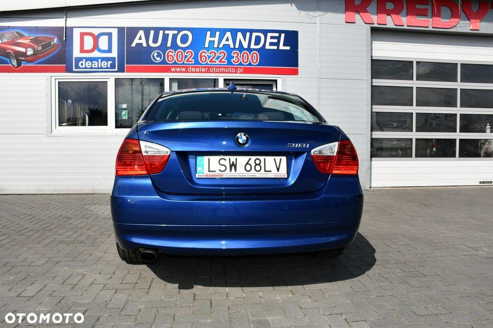 BMW Seria 3 318i - 11