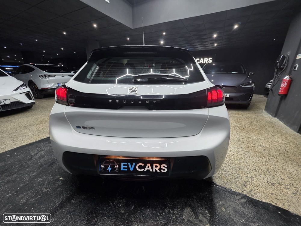 Peugeot e-208 Active Pack - 17