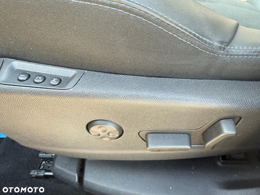 Peugeot 3008 1.5 BlueHDi Crossway S&S EAT8 - 24