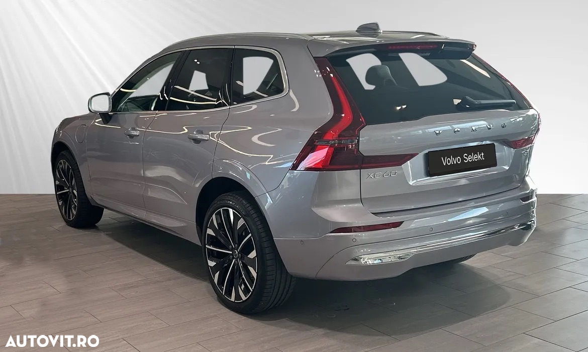 Volvo XC 60 T6 AWD AT PHEV Plus Bright - 4