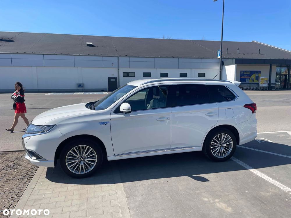 Mitsubishi Outlander - 29