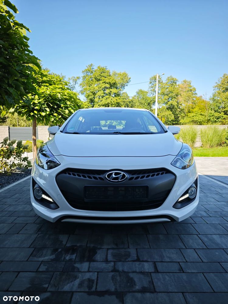 Hyundai i30 1.4 Classic + - 11