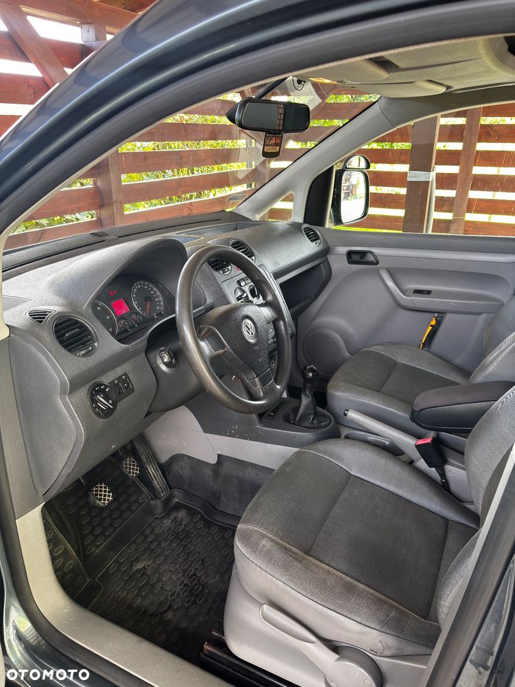Volkswagen Caddy Maxi - 8