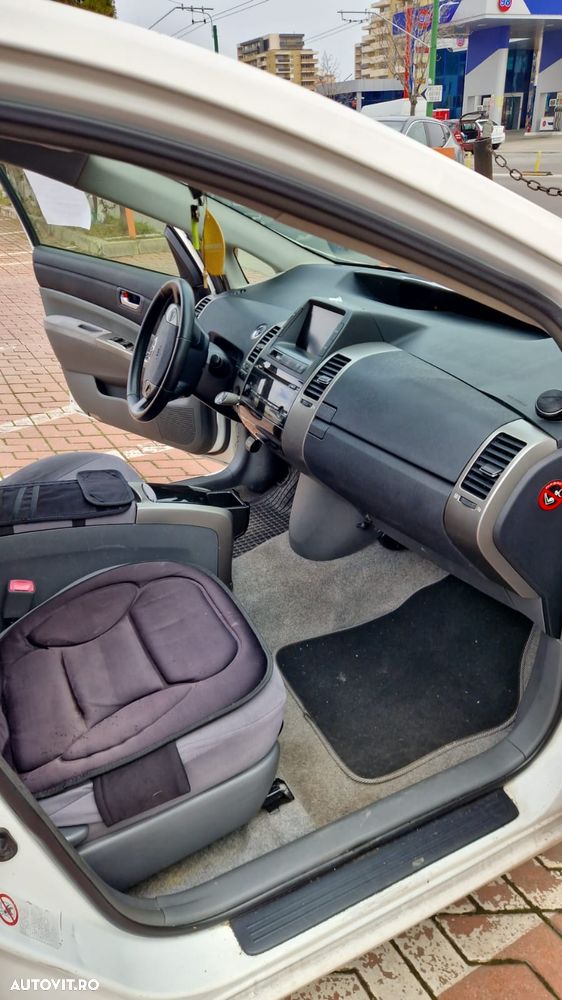 Toyota Prius - 1