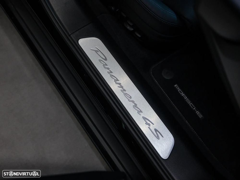 Porsche Panamera 4S E-Hybrid - 44