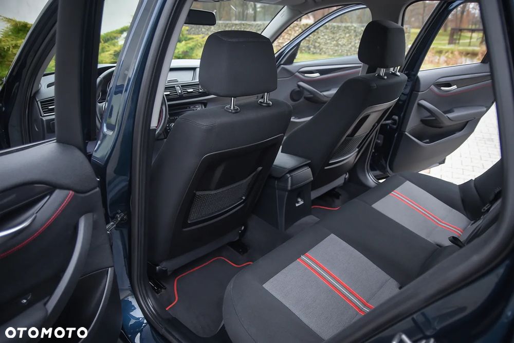 BMW X1 sDrive18d Sport Line - 31