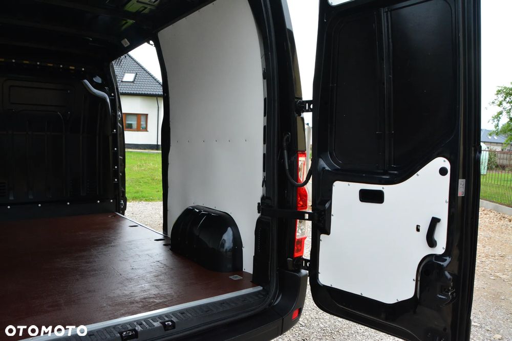 Nissan NV400 - 34