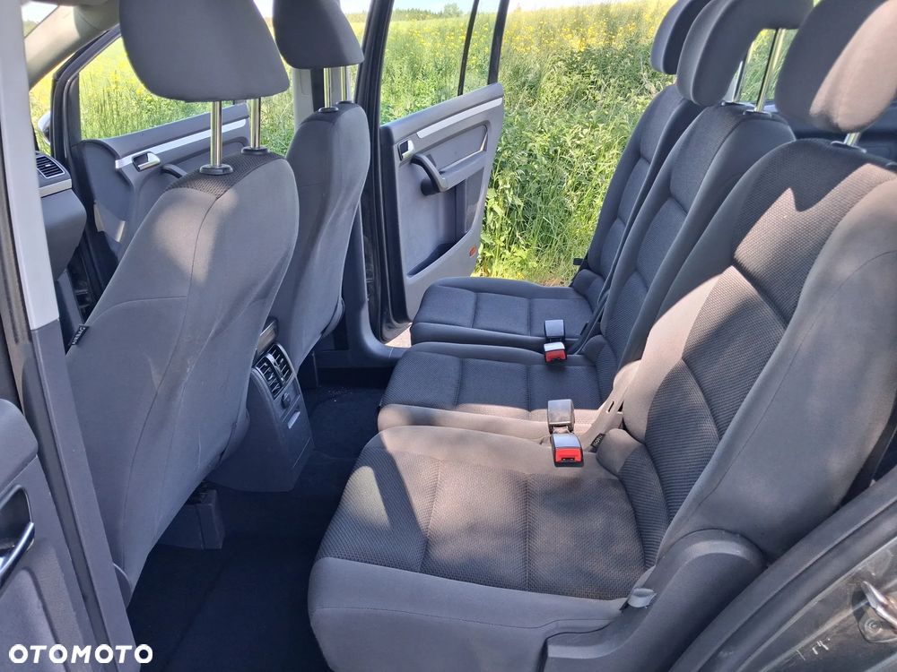 Volkswagen Touran 1.6 TDI DPF BlueMot Trendline - 17