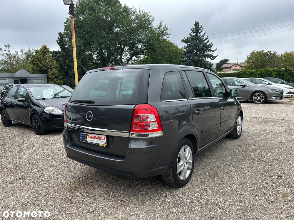 Opel Zafira - 9