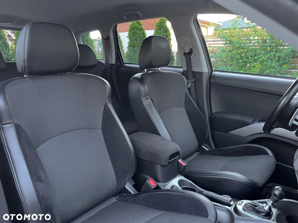 Mitsubishi Outlander 2.2 DID Intense + EU5 TC-SST - 35