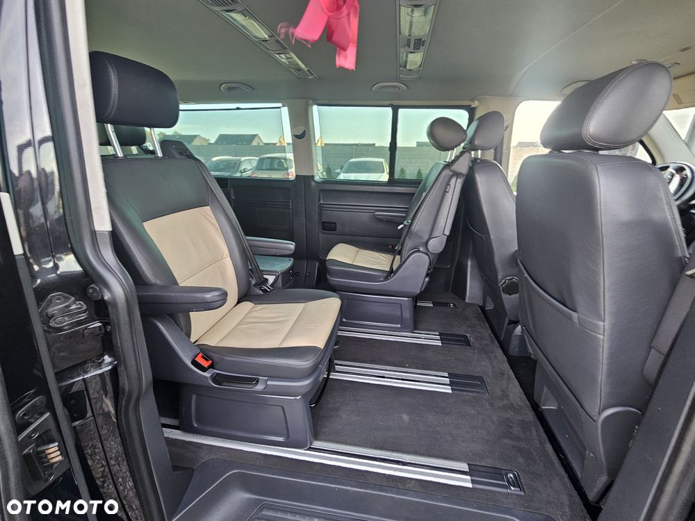 Volkswagen Caravelle - 25