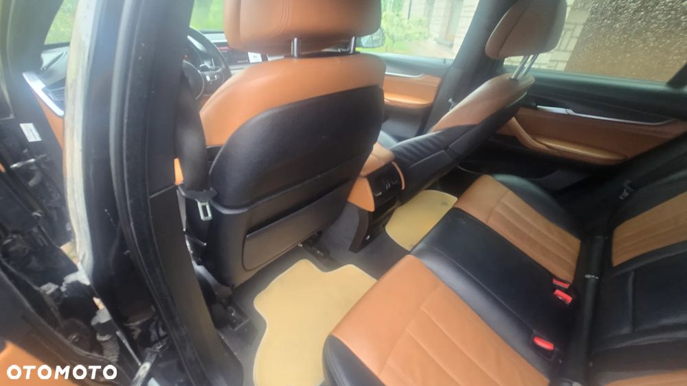 BMW X6 xDrive40d - 15