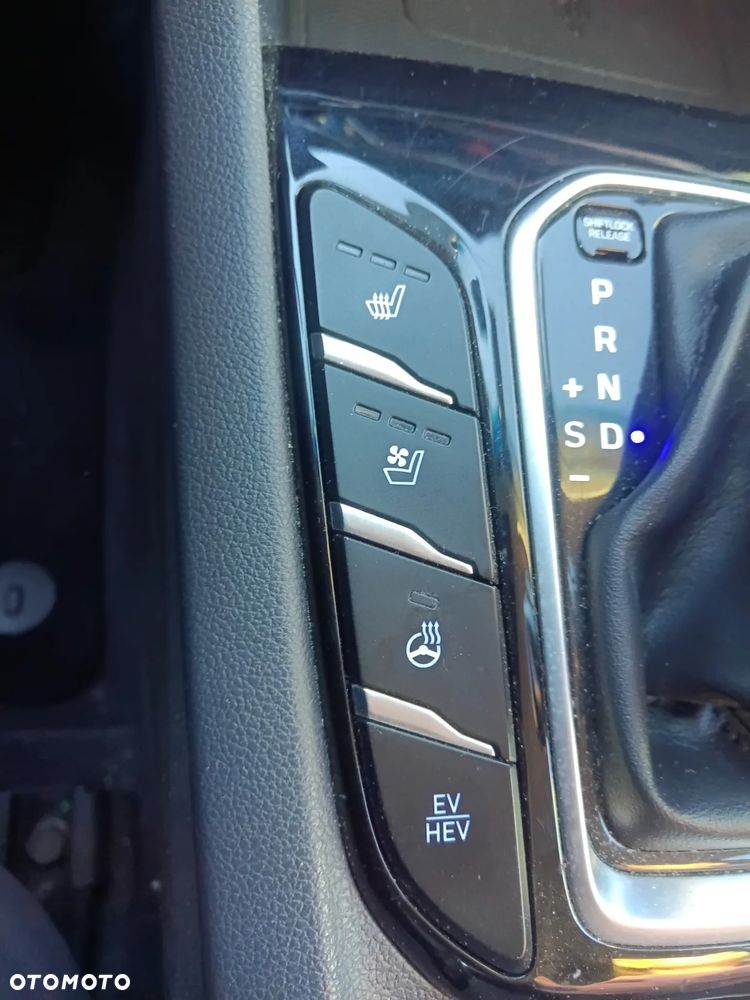Hyundai IONIQ Plug-in hybrid Platinum - 11