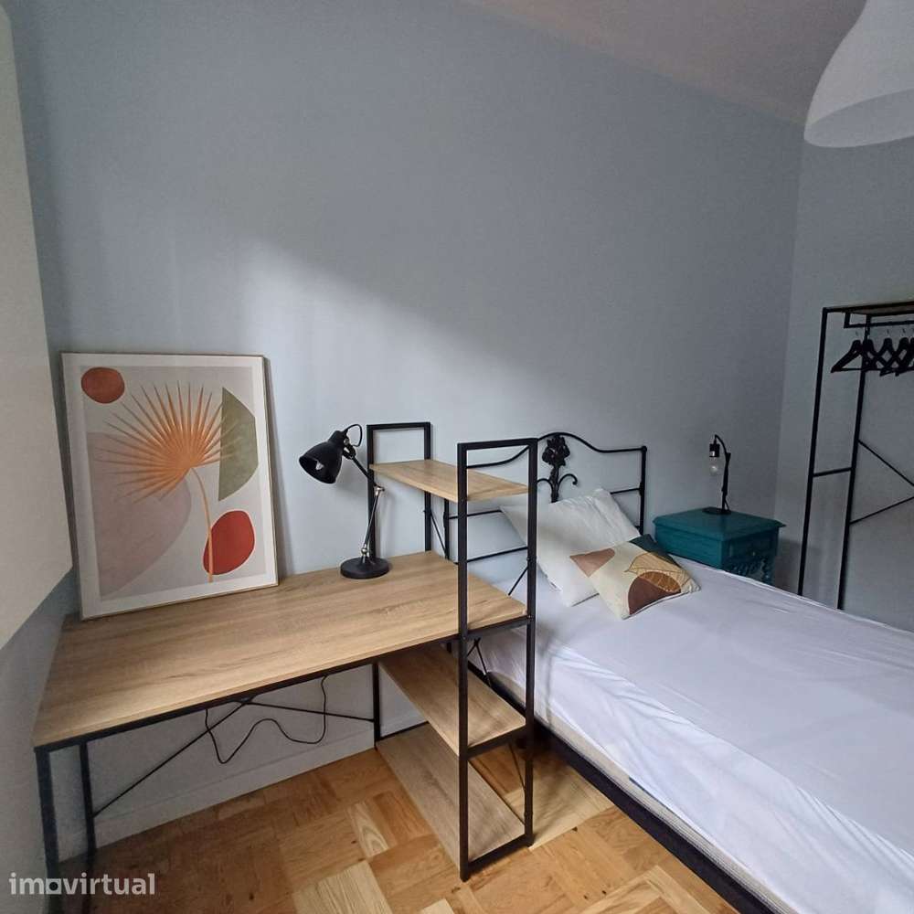 Quarto individual em moradia remodelada totalmente equipada - Grande imagem: 5/16