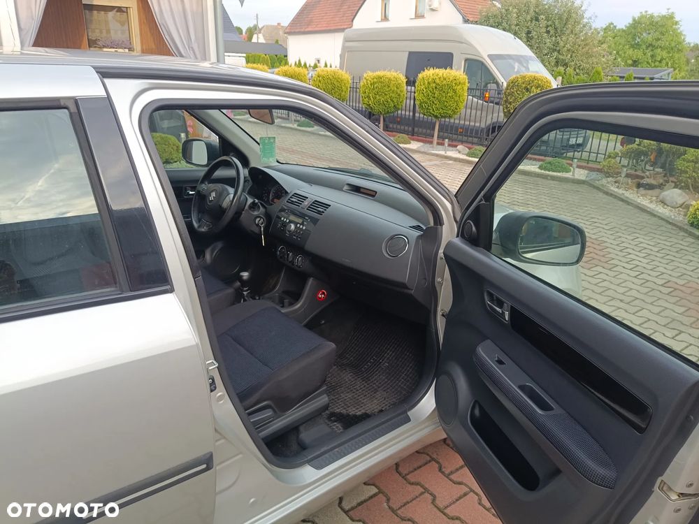 Suzuki Swift 1.3 GS / Premium 4WD - 19