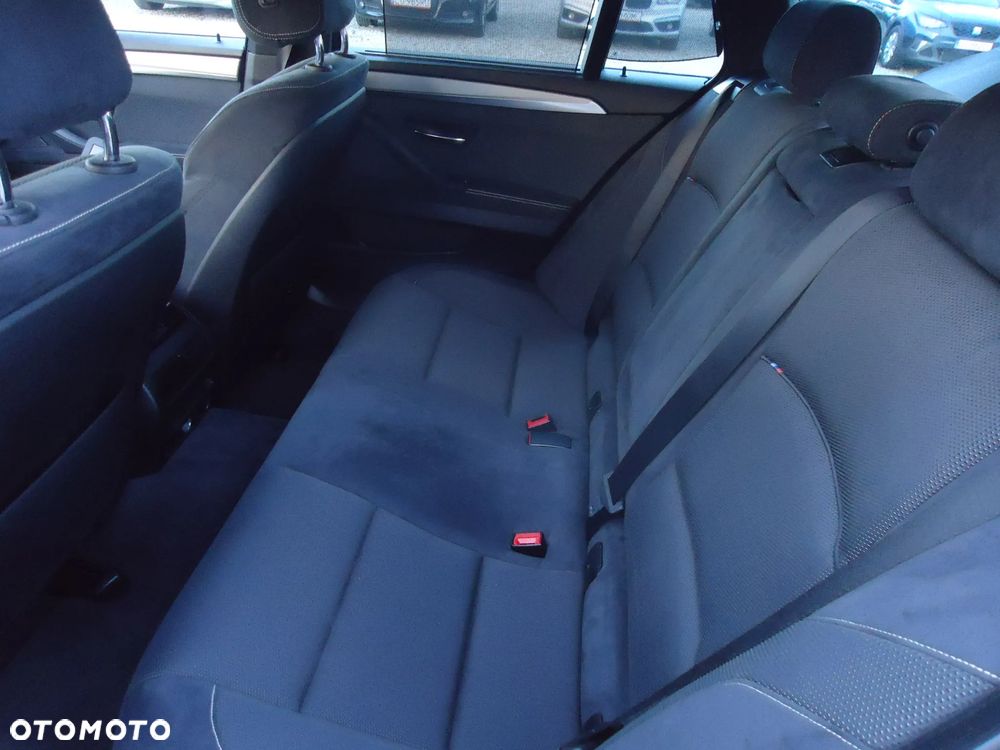BMW Seria 5 520d xDrive Touring - 9