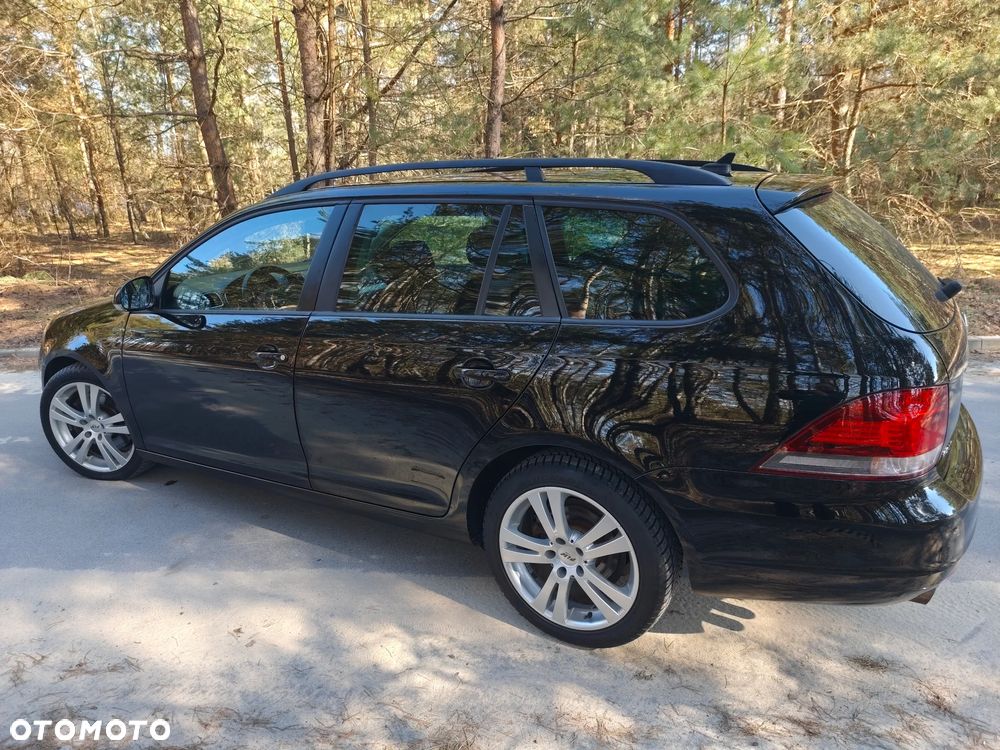 Volkswagen Golf 2.0 TDI DPF MATCH - 29