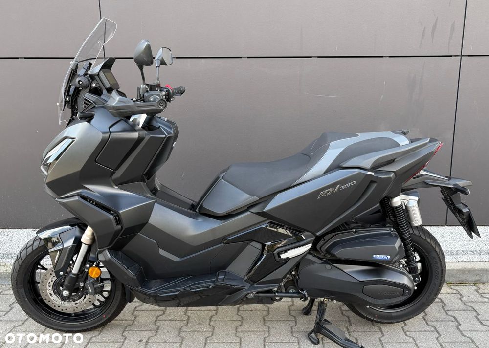 Honda ADV350 - 2