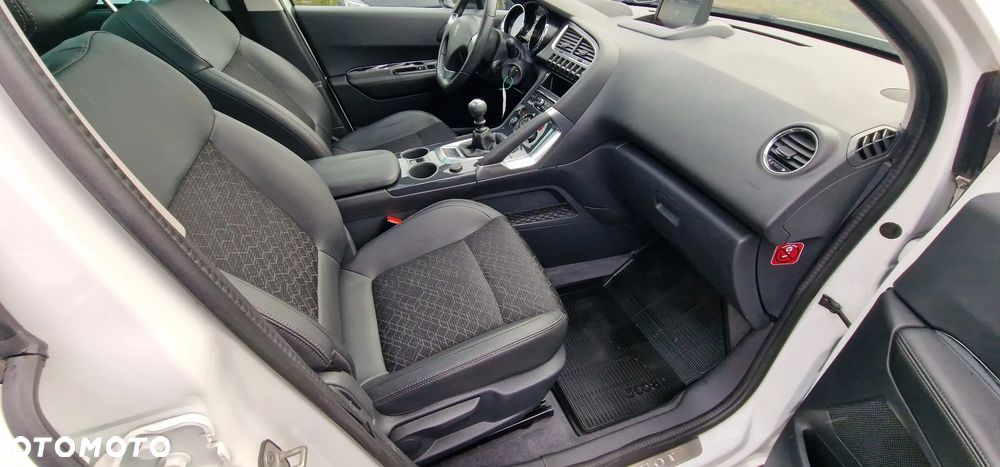 Peugeot 3008 HDi 115 Allure - 9