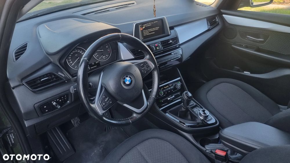 BMW Seria 2 218i - 9