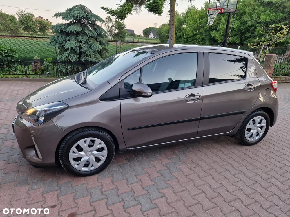 Toyota Yaris 1.5 Premium - 27