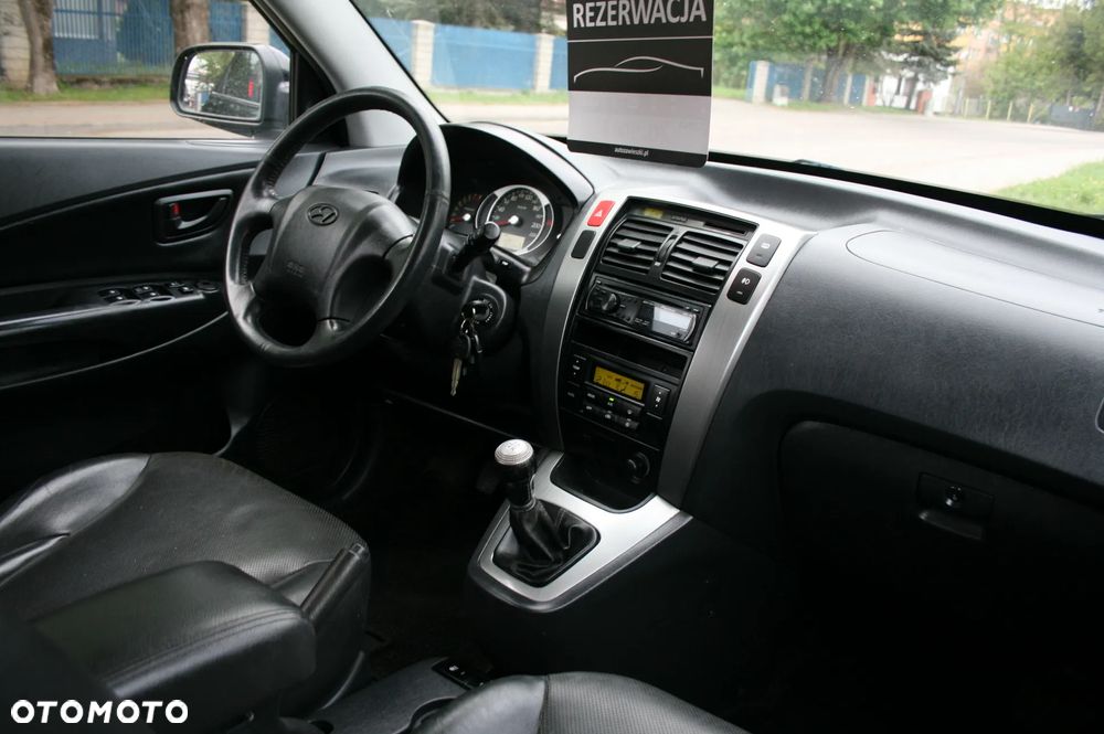 Hyundai Tucson 2.0 Comfort 2WD - 12