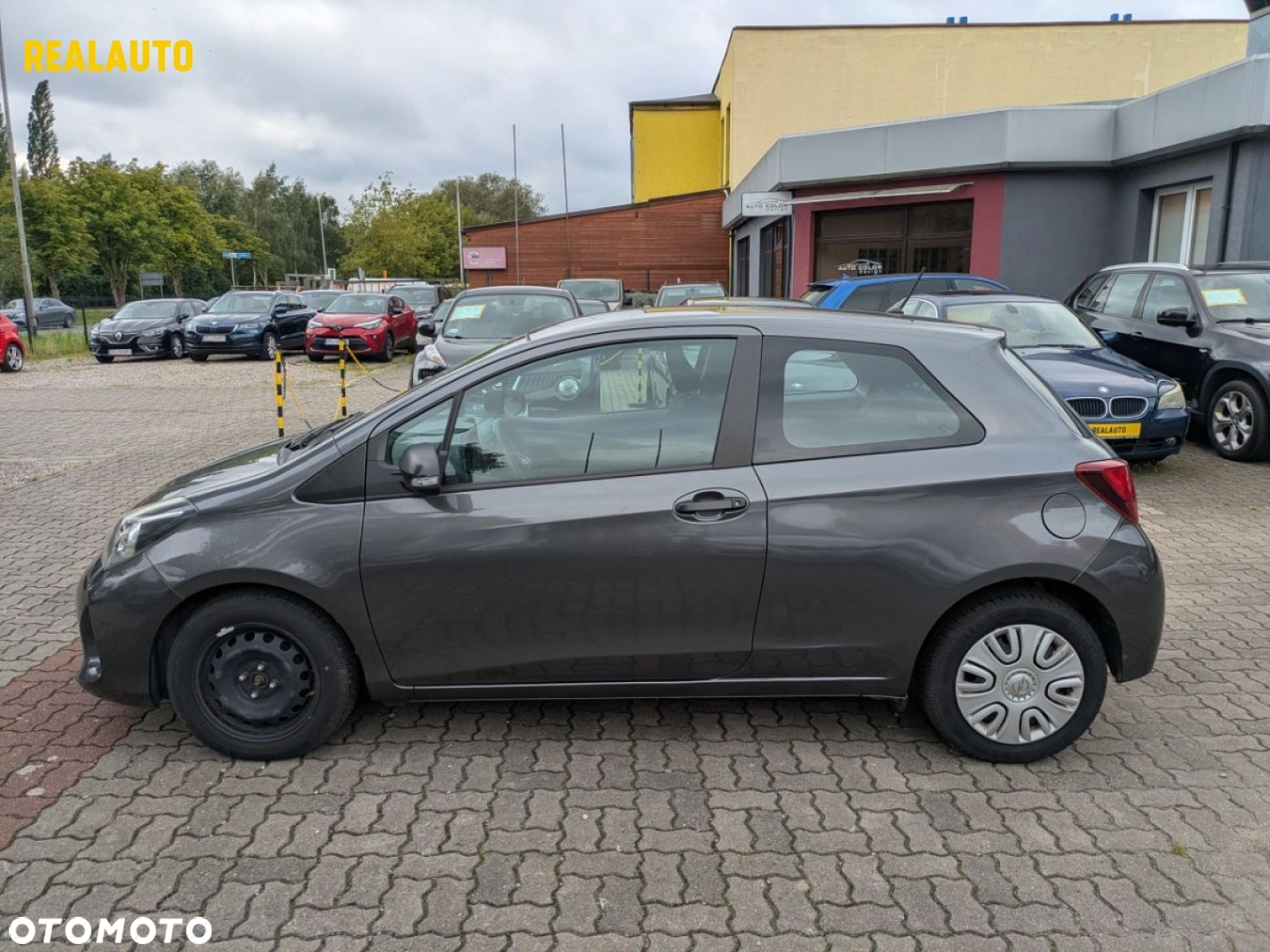 Toyota Yaris - 12