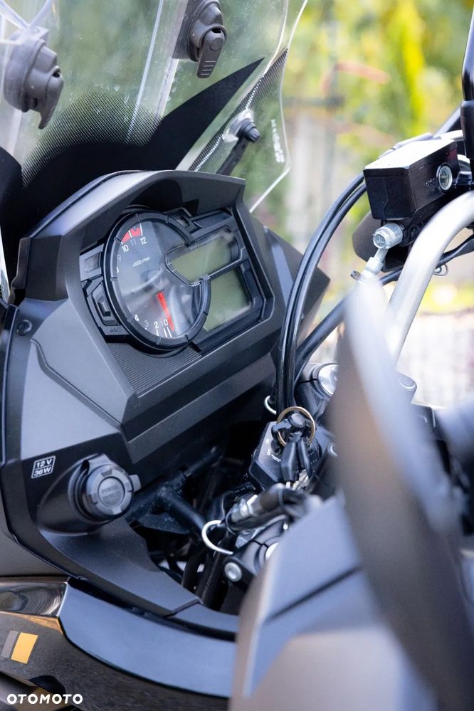 Suzuki V-STROM - 22