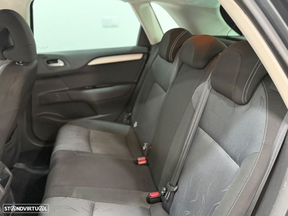Citroën C4 1.6 HDi Attraction - 5