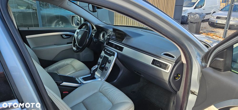 Volvo XC 70 - 35