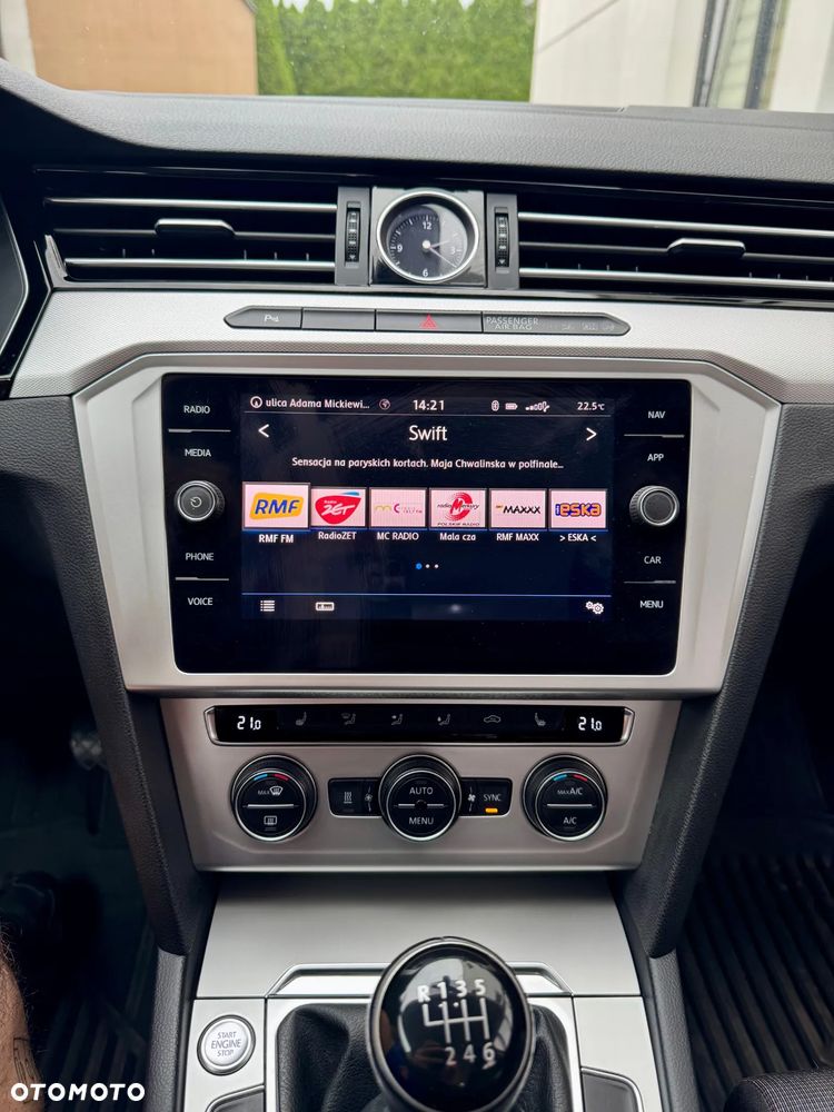 Volkswagen Passat - 17