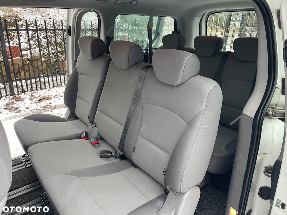 Hyundai H-1 Starex - 11