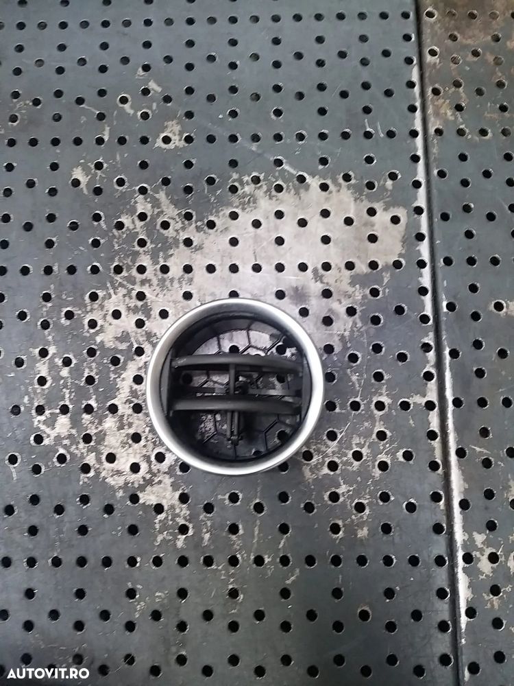 Grila ventilatie bord suzuki vitara ly 7363054p0 - 1