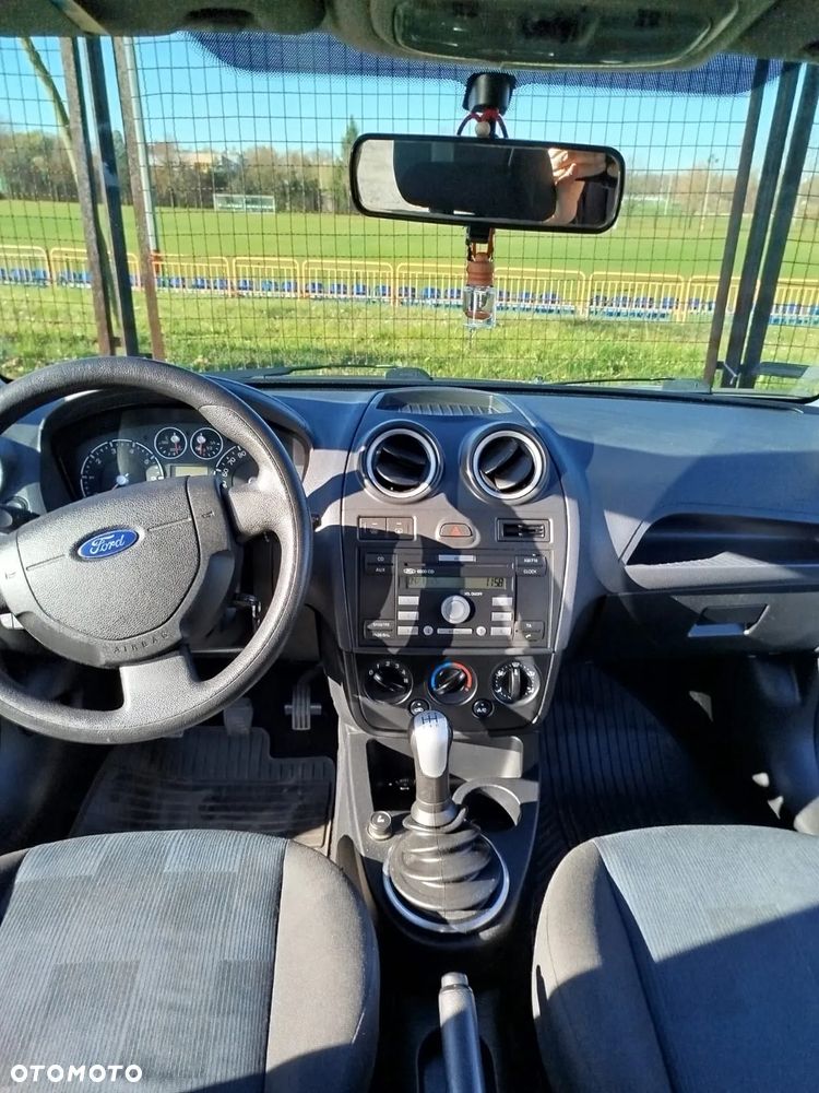 Ford Fiesta - 5