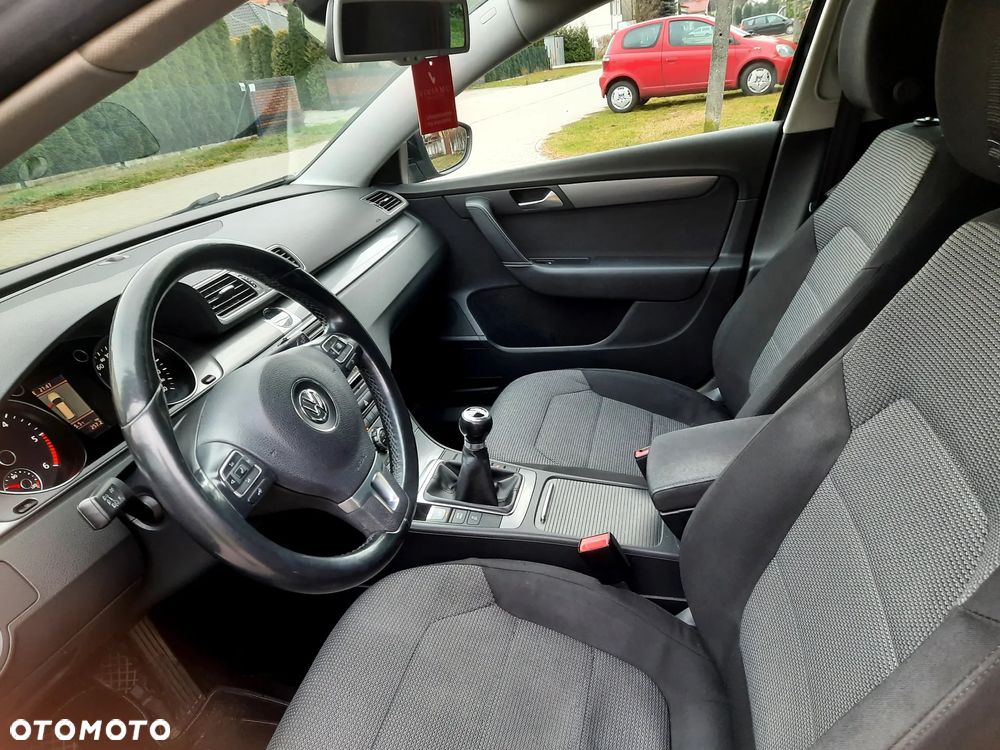 Volkswagen Passat 2.0 TDI DPF Individual Chrom dunkel - 9