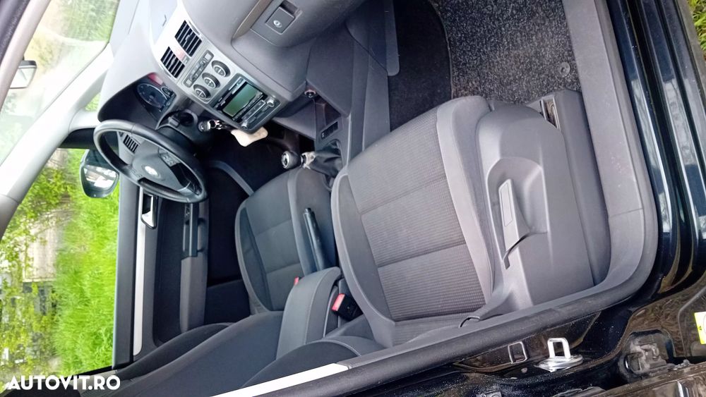 Volkswagen Touran 1.9 TDI Freestyle - 10