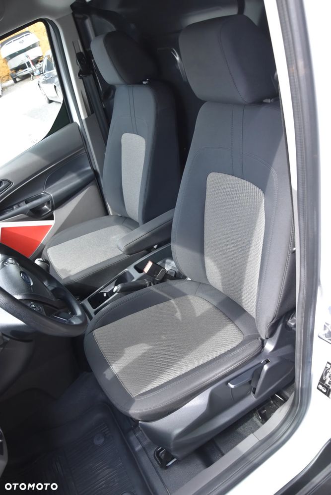 Ford Transit Connect - 18