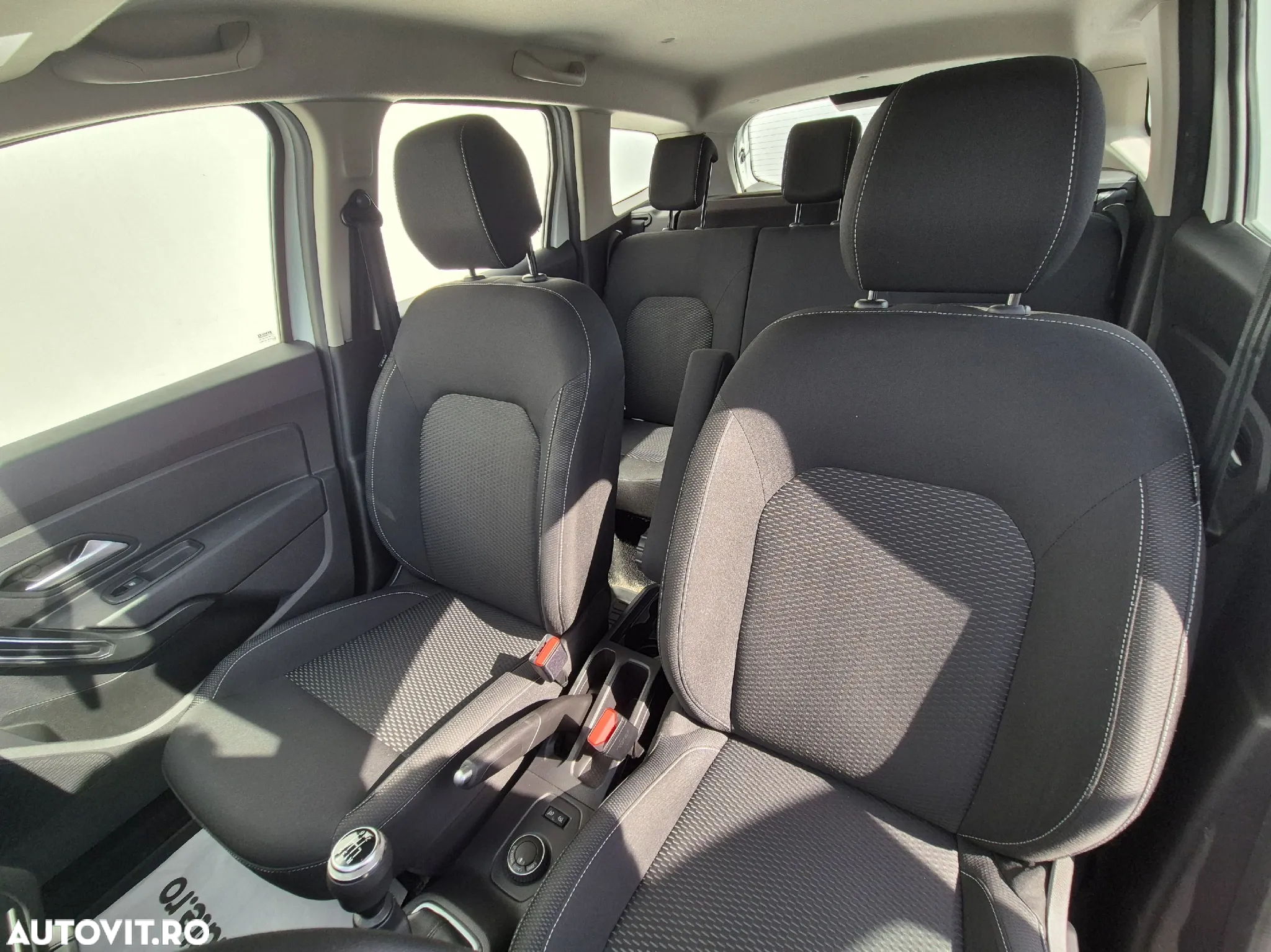 Dacia Duster 1.5 Blue dCi 4WD Comfort - 10